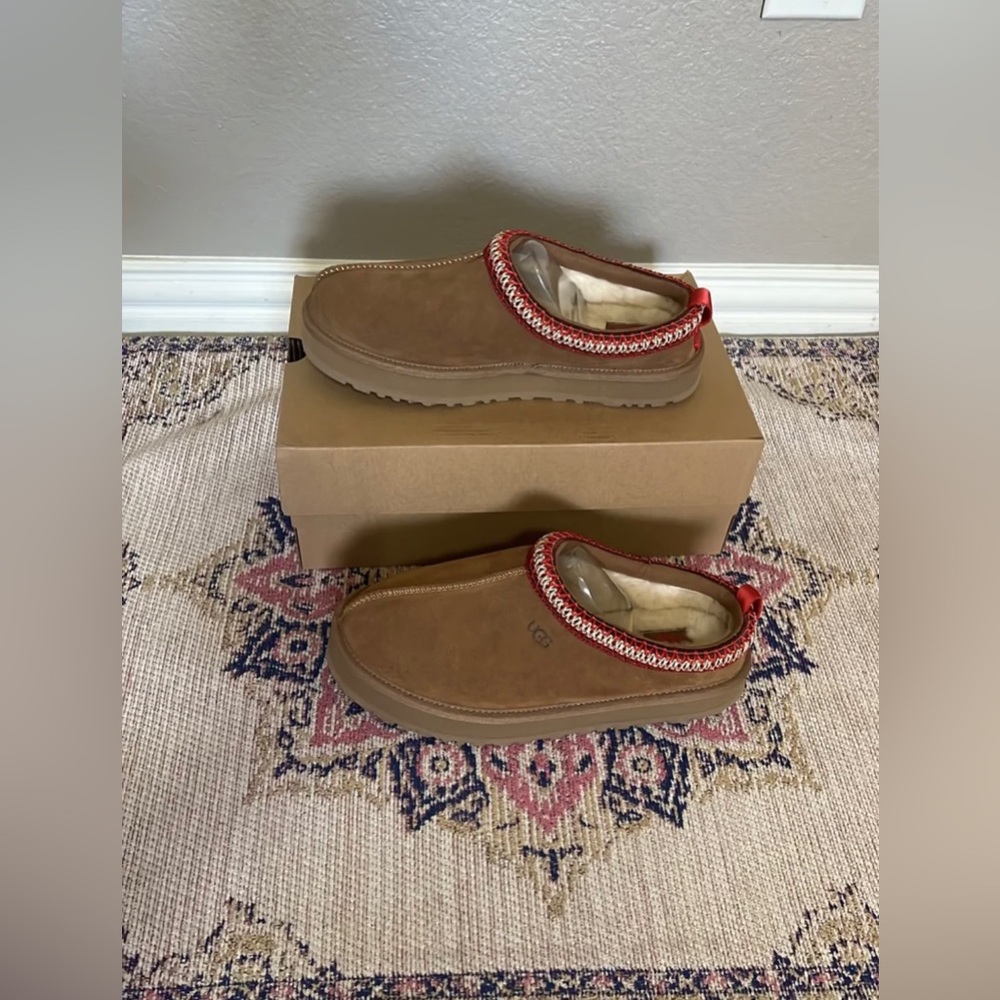 UGG Tazz Platform Slippers in Chestnut Y6/W8
